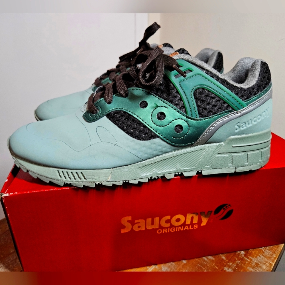 Size 9 - Saucony Grid SD HT Green